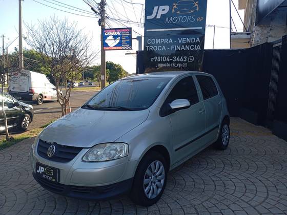 VOLKSWAGEN FOX 1.0 MI 8V FLEX 4P MANUAL VOLKSWAGEN FOX 1.0 MI 8V FLEX 4P MANUAL
